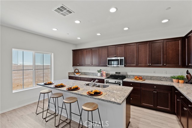 Detail Gallery Image 15 of 47 For 11649 Sable Way, Moreno Valley,  CA 92557 - 4 Beds | 2/1 Baths