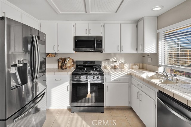 Detail Gallery Image 10 of 55 For 15005 Mesquite St, Hesperia,  CA 92345 - 4 Beds | 2 Baths