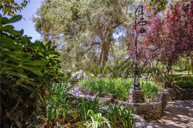 45200 Oak Manor Ct, Temecula CA: https://media.crmls.org/medias/f03b49d9-e6fb-4519-b7d7-8c3ad056fe82.jpg