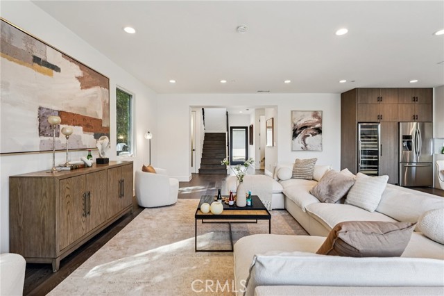 Detail Gallery Image 4 of 34 For 542 N Commonwealth Ave, Silver Lake Los Angeles,  CA 90004 - 3 Beds | 2/1 Baths