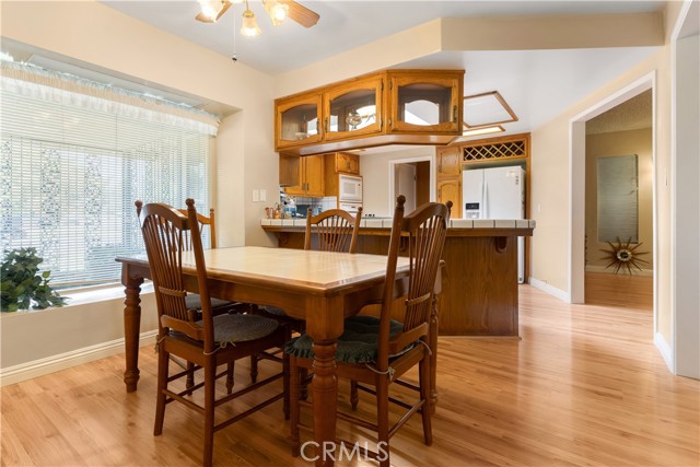 3419 Crest Drive, Bakersfield CA: https://media.crmls.org/medias/f03cbf57-212a-414e-b536-0324d29d171b.jpg