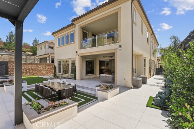 20535 W Bluebird Court, Porter Ranch CA: https://media.crmls.org/medias/f03d19aa-ebe6-4b33-a09b-24576d3ef660.jpg