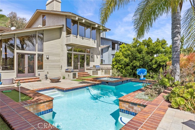 4 Woodhaven, Laguna Niguel CA: https://media.crmls.org/medias/f03d9e35-1c2c-4ca0-bb21-6a705ccb389e.jpg