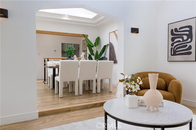 5106 O Sullivan Drive, Los Angeles CA: https://media.crmls.org/medias/f03da3e2-0899-403a-98ea-ebfd75ad2e58.jpg