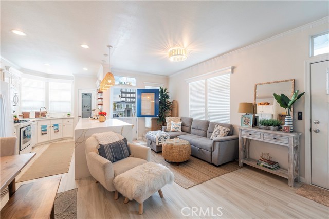Detail Gallery Image 2 of 54 For 21851 Newland St #159,  Huntington Beach,  CA 92646 - 3 Beds | 2 Baths