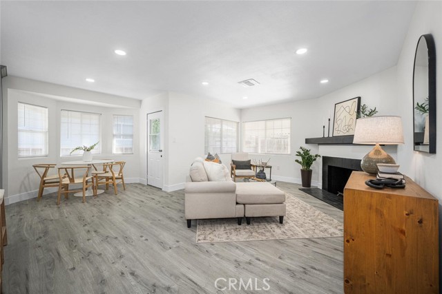 Detail Gallery Image 9 of 31 For 2612 Manhattan Beach Bld, Gardena,  CA 90249 - 3 Beds | 2 Baths