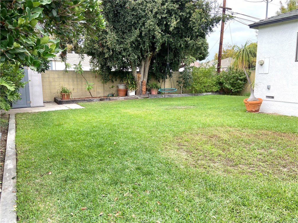 https://media.crmls.org/medias/f03f4bdb-b750-4ef4-8374-ffb0b4f983b3.jpg?preset=X-Large