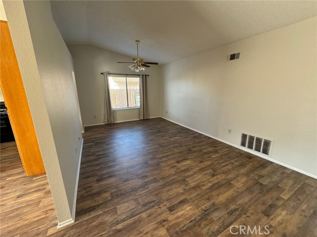 26287 Baldy Peak, Menifee CA: https://media.crmls.org/medias/f03f76de-dcaf-41f5-b967-5a2a4d50662f.jpg