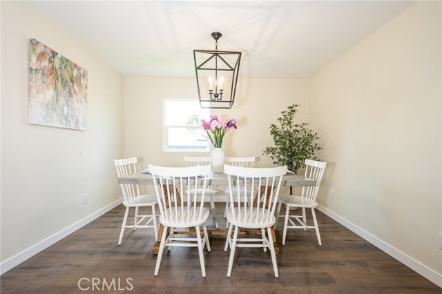 4548 Jade Street, Los Angeles CA: https://media.crmls.org/medias/f040fe5d-e966-4da5-8b36-b4d644e57d5f.jpg
