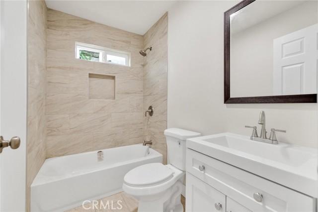 123 W 56th Street, Los Angeles CA: https://media.crmls.org/medias/f0413264-0712-4e70-a658-4903aa0c77f0.jpg
