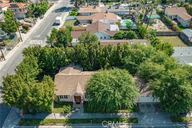 Detail Gallery Image 34 of 36 For 21904 Galvez, Woodland Hills,  CA 91364 - 3 Beds | 3/1 Baths