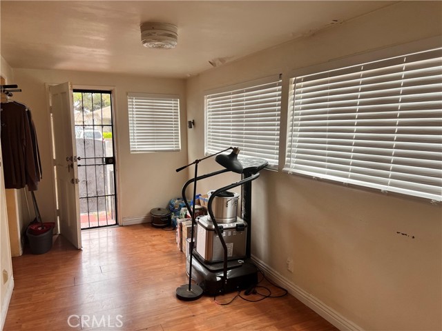 Detail Gallery Image 20 of 31 For 1423 S Poinsettia Ave, Compton,  CA 90221 - 2 Beds | 1/1 Baths