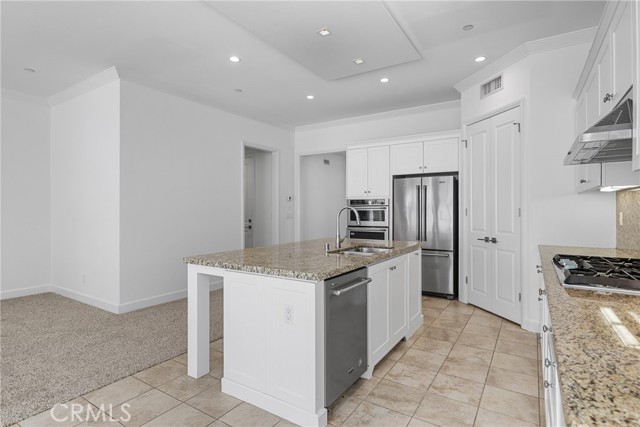 Detail Gallery Image 5 of 32 For 82 Meander St, Irvine,  CA 92620 - 4 Beds | 3/1 Baths