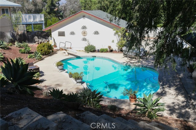 5295 Bronson Way, Riverside CA: https://media.crmls.org/medias/f0429735-ca79-4e07-be4f-6d4175765af0.jpg