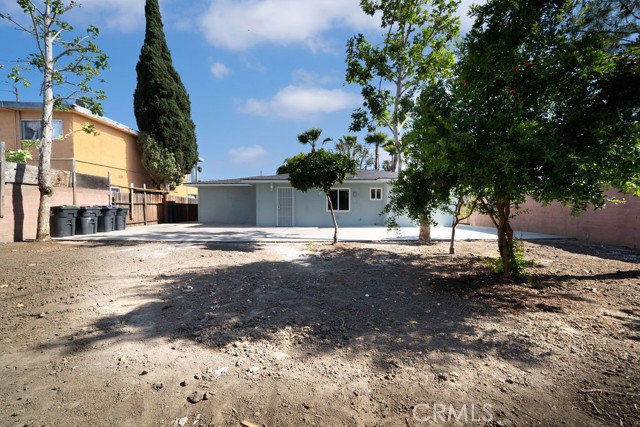 Detail Gallery Image 15 of 21 For 1405 W Saint Gertrude Pl, Santa Ana,  CA 92704 - 3 Beds | 2/1 Baths