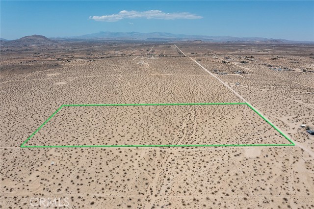 6789 La Brisa Drive, Joshua Tree CA: https://media.crmls.org/medias/f0434c3f-302b-4311-86f9-4f54dab53a6d.jpg