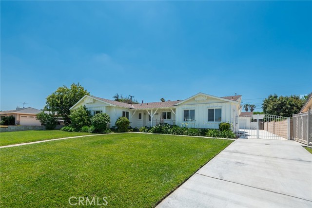 2116 E Thackery Street, West Covina CA: https://media.crmls.org/medias/f045aad9-38d7-42a4-80ca-50e34fbde676.jpg