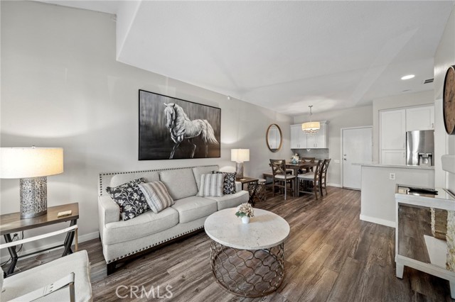 Detail Gallery Image 6 of 30 For 839 S Yellowstone Way, Anaheim,  CA 92808 - 2 Beds | 2/1 Baths