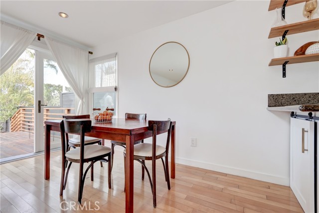 662 Rosecrans Avenue, Manhattan Beach, California 90266, 2 Bedrooms Bedrooms, ,1 BathroomBathrooms,Residential,Sold,Rosecrans,PW21211471