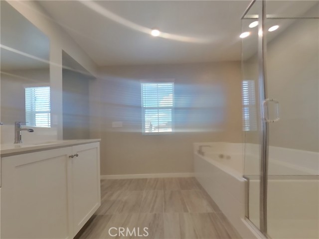 31587 Willowwood Way, Menifee CA: https://media.crmls.org/medias/f0477656-8e74-4d55-9ffc-d138f7e670f4.jpg