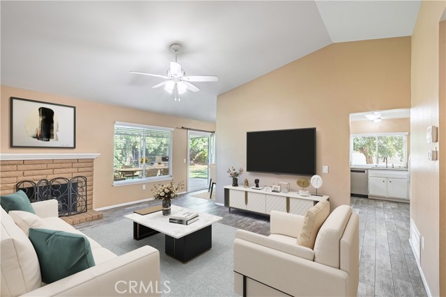 Detail Gallery Image 3 of 39 For 2415 Peppertree, Riverside,  CA 92506 - 3 Beds | 2 Baths