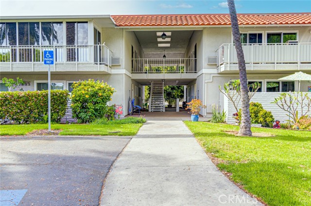 Front Image Thumbnail for CROC26068961