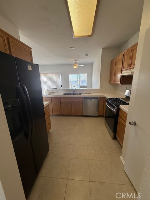 2027 Warwick Street, San Jacinto CA: https://media.crmls.org/medias/f0492223-16d8-4ce4-964e-d74aa534edcb.jpg
