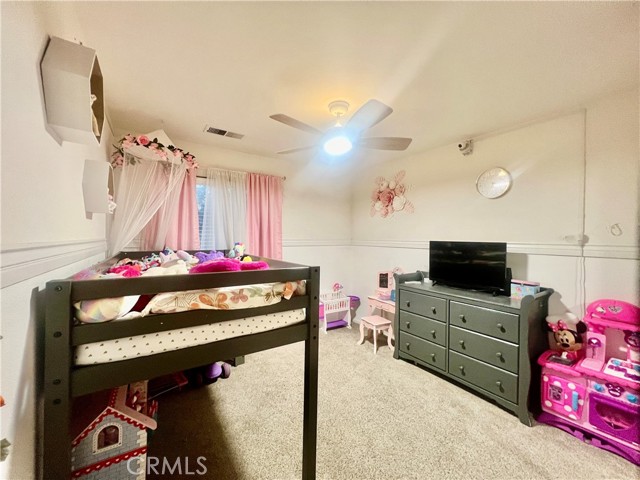 Detail Gallery Image 14 of 26 For 2697 E Skyview Ave, Fresno,  CA 93720 - 3 Beds | 2/1 Baths