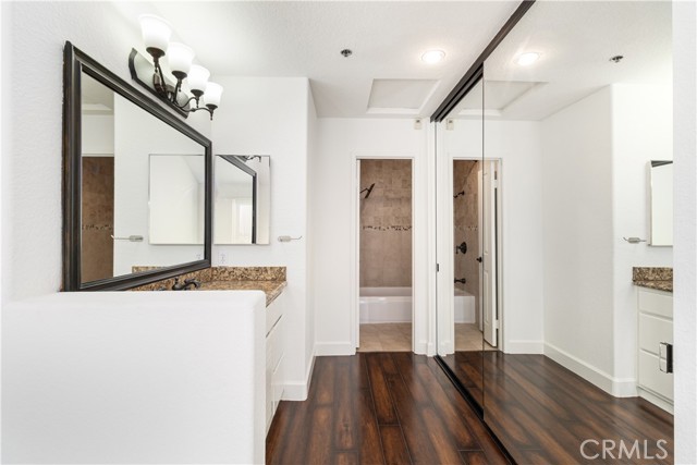 MLS #OC25178232 image #30