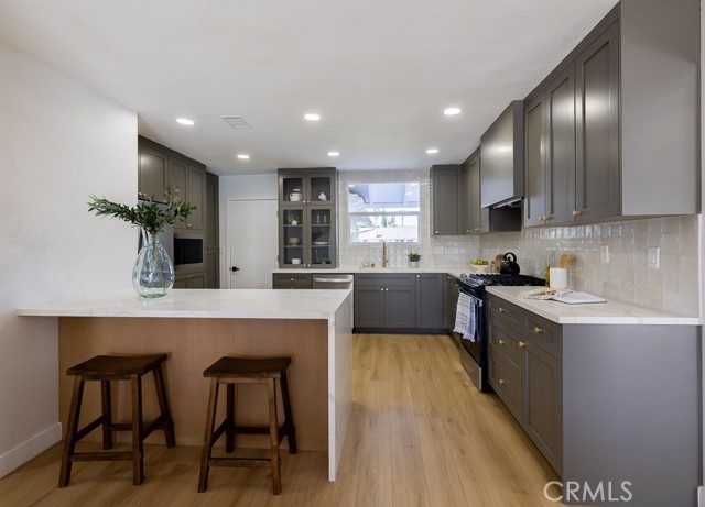 Image 12 of 42 For 7830 Fairchild Avenue