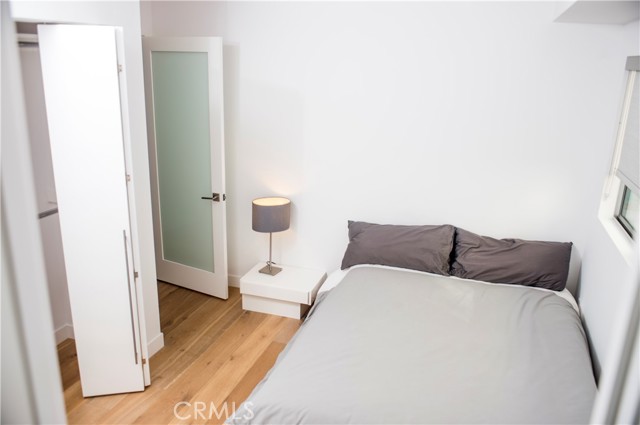 Detail Gallery Image 11 of 11 For 947 4th St #D,  Santa Monica,  CA 90403 - 3 Beds | 3 Baths