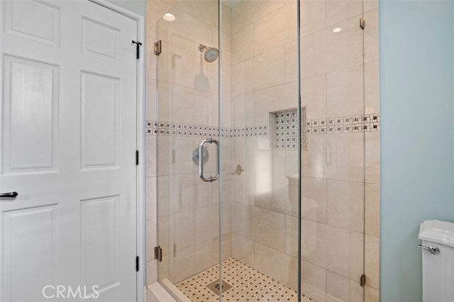 Detail Gallery Image 15 of 74 For 1627 Arbor Dr, Glendale,  CA 91202 - 4 Beds | 4/1 Baths