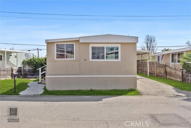 Detail Gallery Image 2 of 20 For 77 Cinnamon Ln, Bakersfield,  CA 93308 - 2 Beds | 1 Baths