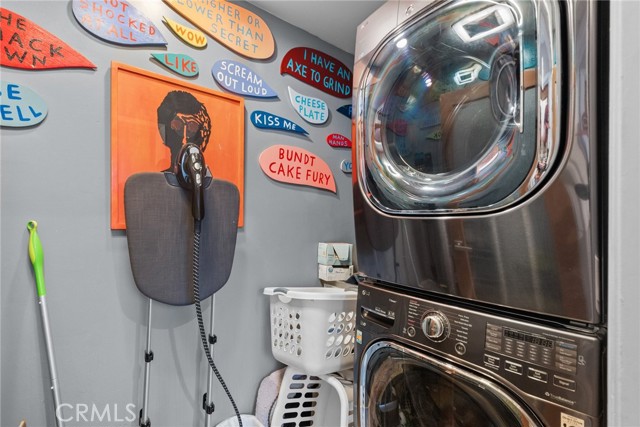 3051 Gertrude Avenue, La Crescenta CA: https://media.crmls.org/medias/f04c5e47-1ee3-472a-93ef-5c3b6ed7ff19.jpg