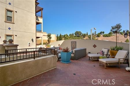 627 Deep Valley Drive, Rolling Hills Estates CA: https://media.crmls.org/medias/f04c9fca-4996-41c1-be18-c7cc34b24908.jpg