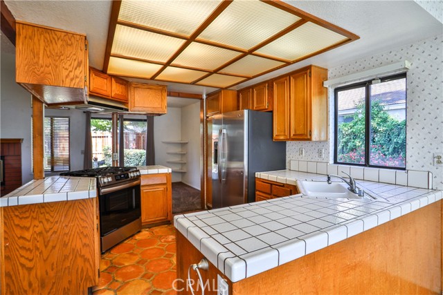 Detail Gallery Image 13 of 64 For 2003 Springcreek Cir, Upland,  CA 91784 - 3 Beds | 2 Baths