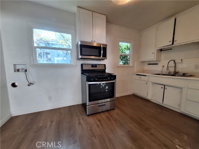 Detail Gallery Image 8 of 14 For 11528 Culver #1/2,  Los Angeles,  CA 90066 - 2 Beds | 2 Baths