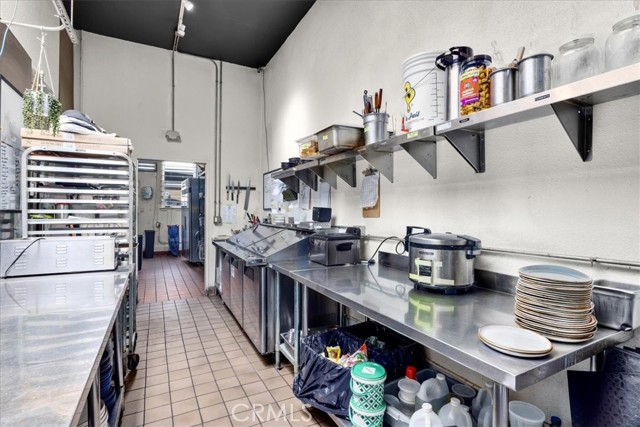 4133 Anaheim Street, Long Beach CA: https://media.crmls.org/medias/f04e89f4-0605-44ad-bdf1-69c3ea882f04.jpg