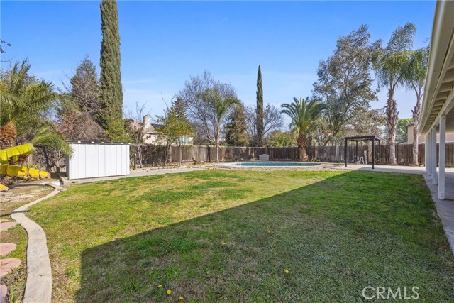 Detail Gallery Image 38 of 56 For 10302 Willow Bend Ct, Bakersfield,  CA 93312 - 4 Beds | 2 Baths