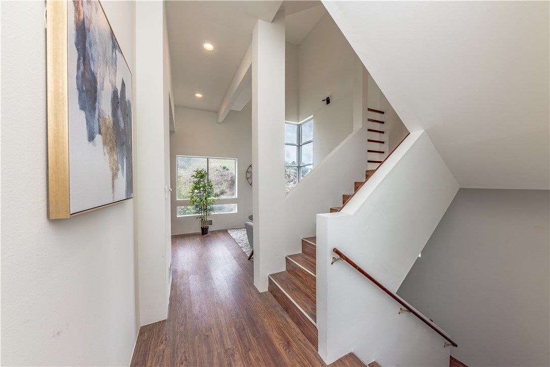 Detail Gallery Image 19 of 41 For 756 Quail Dr, Los Angeles,  CA 90065 - 3 Beds | 2 Baths