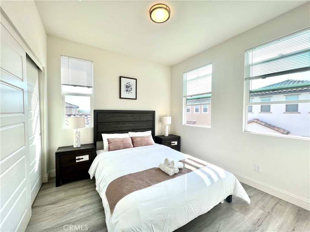 MLS #OC25256644 image #23