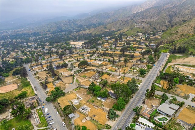 3257 Lake Avenue, Altadena CA: https://media.crmls.org/medias/f0517da0-2646-4dab-86b1-fc2a5647d742.jpg