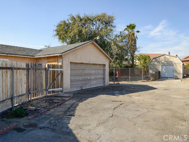 Detail Gallery Image 13 of 16 For 804 Bloomington Ave, Bloomington,  CA 92316 - 3 Beds | 2 Baths