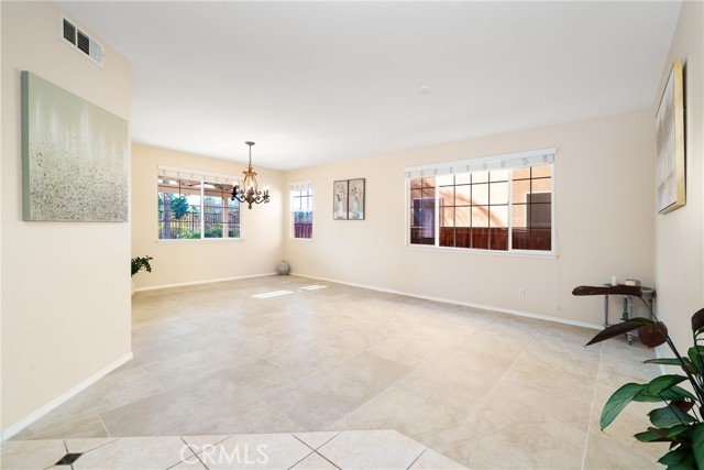 Detail Gallery Image 6 of 35 For 45339 Tiburcio, Temecula,  CA 92592 - 5 Beds | 3 Baths