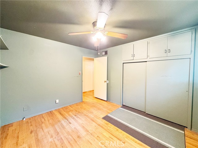 1041 Golden Gate Avenue, Dos Palos CA: https://media.crmls.org/medias/f0527886-cb15-403c-8434-9637aae93147.jpg