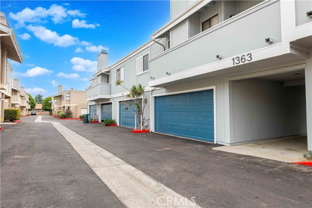 1363 San Simeon Court, Ventura CA: https://media.crmls.org/medias/f052bb4d-d1af-49a2-b73d-a3e5dfe54371.jpg