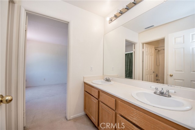 3018 Veranda Lane, Corona CA: https://media.crmls.org/medias/f05392f3-2248-4139-8376-38fe73bf0c50.jpg