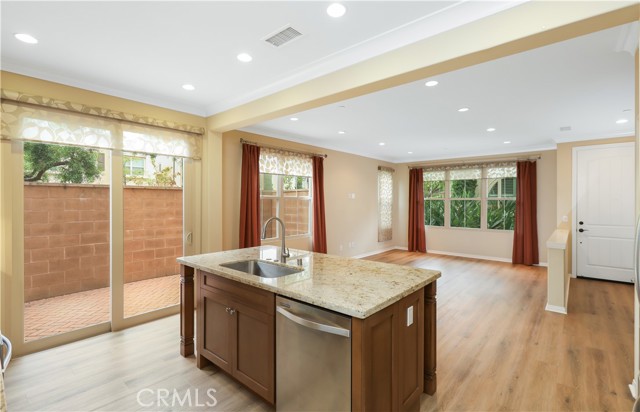 Detail Gallery Image 18 of 42 For 220 Kempton, Irvine,  CA 92620 - 3 Beds | 3 Baths