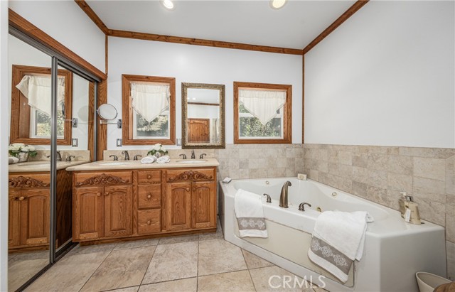 Detail Gallery Image 13 of 41 For 1840 Old Waterman Canyon Rd, San Bernardino,  CA 92404 - 3 Beds | 3/1 Baths
