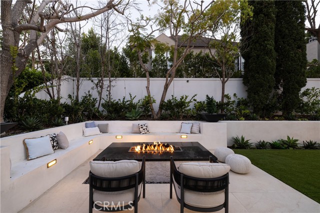 Detail Gallery Image 19 of 28 For 34 Montgomery, Newport Beach,  CA 92660 - 5 Beds | 4/1 Baths